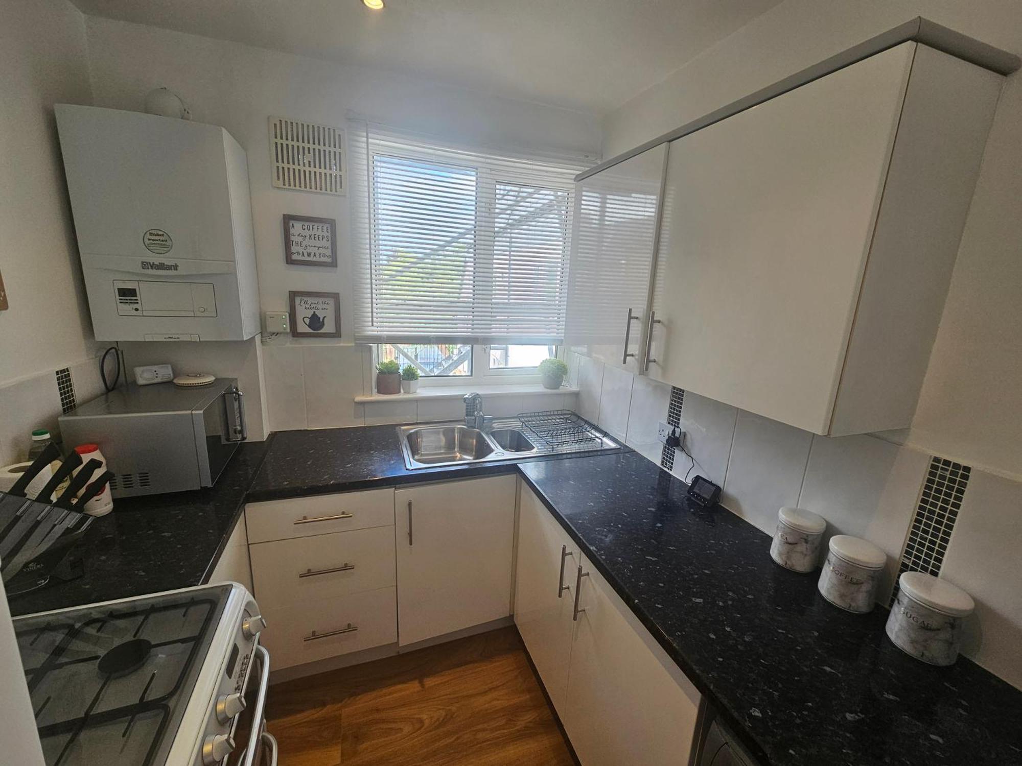 St Albans City Stays - Near Luton Airport - St Albans Abbey & City Train Station - Close To London- Harry Potter World - The Odyssey Cinema - Abbey Cathedral- Contractors I Business I Leisure- Sleeps Upto 6 People Exterior foto